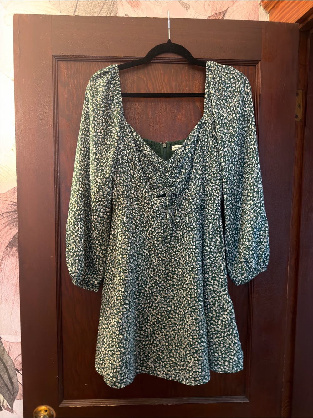 Green Floral Scoop-Neck Women’s Dress